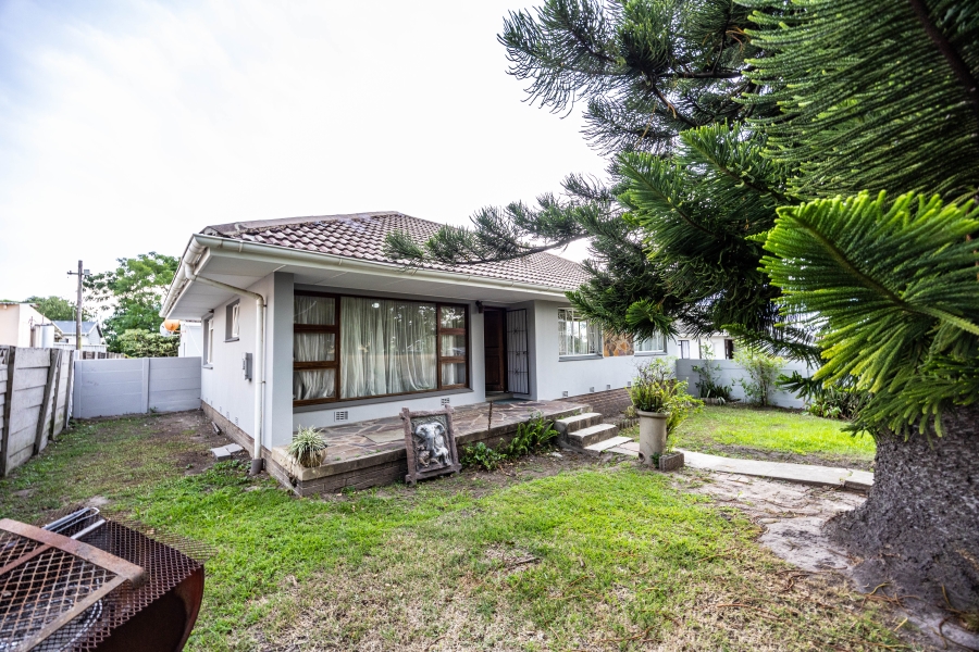 3 Bedroom Property for Sale in Summerpride Eastern Cape